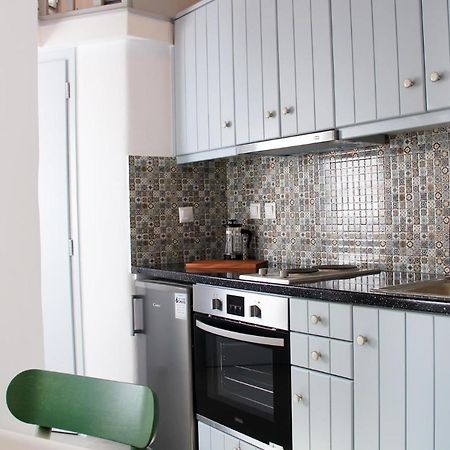 Cozy Guesthouse - Agios Romanos ภายนอก รูปภาพ