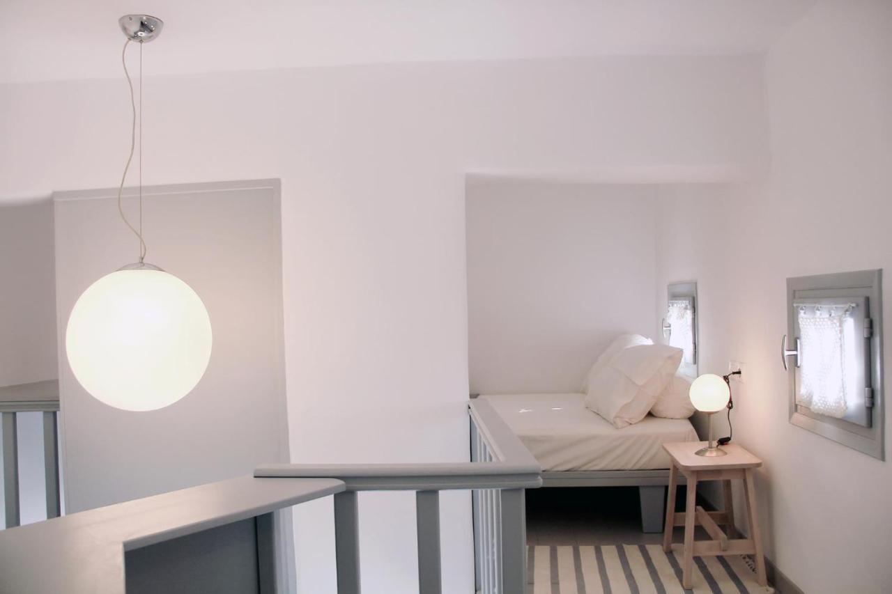 Cozy Guesthouse - Agios Romanos ภายนอก รูปภาพ
