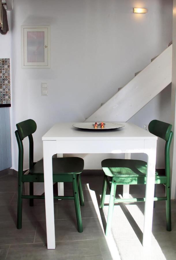 Cozy Guesthouse - Agios Romanos ภายนอก รูปภาพ