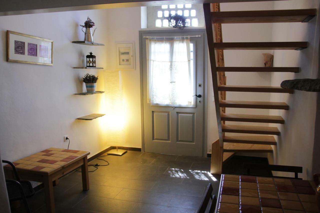 Cozy Guesthouse - Agios Romanos ภายนอก รูปภาพ